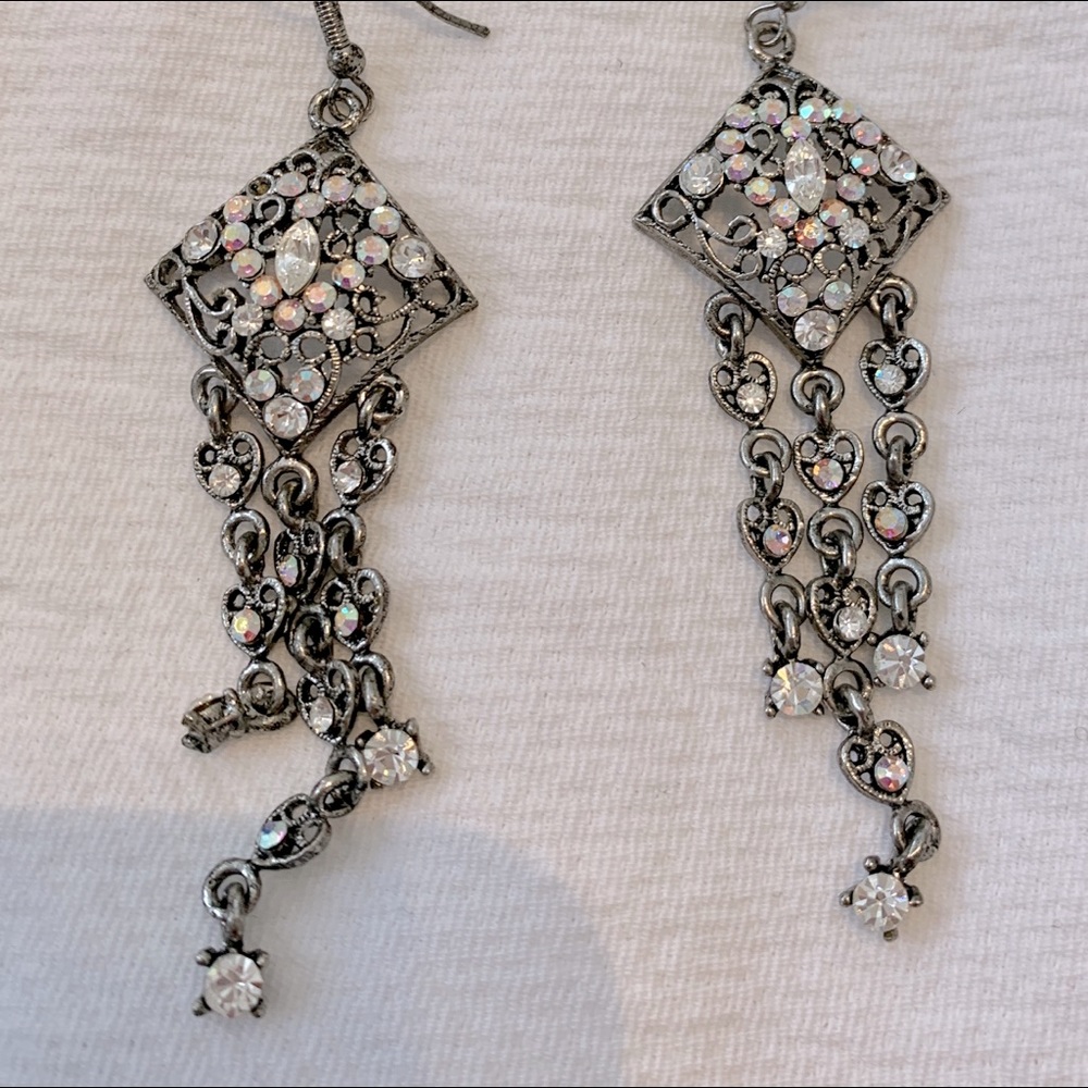 Drop earrings